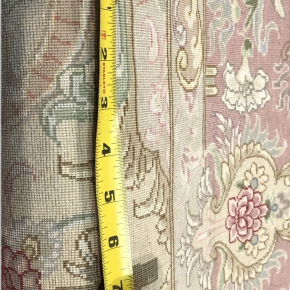 Fine Persian Tabriz - Elegant 5’x 7’ Silk & Wool - Picture 5 of 8